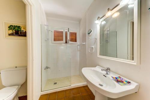 Koupelna v ubytování Villa Cala San Vicente - Can Botana 5
