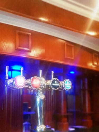 Panorama Hotel and Spaにあるラウンジまたはバー