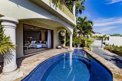 Imagem da galeria de Villa Lucia Arch and Lands End Views - 4200 sq ft Luxury Villa em Cabo San Lucas