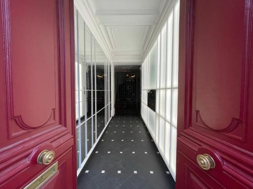 RESIDENCES HARCOURT - Ile Saint Louis - PARIS
