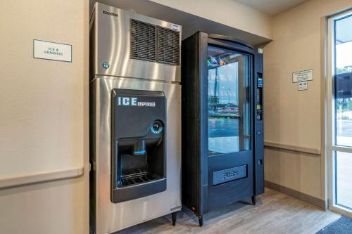 Φωτογραφία από το άλμπουμ του WoodSpring Suites Brunswick σε Brunswick
