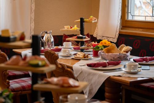 Jídlo v penzionu nebo okolí