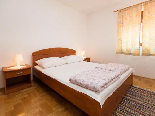 Posteľ alebo postele v izbe v ubytovaní Apartment Nikol-2 by Interhome
