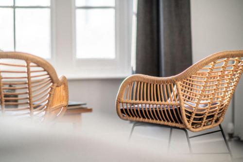 A seating area at Dukes Inn 