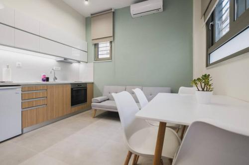 Peris 2 - Central Apt near Old Town - AC, Washer