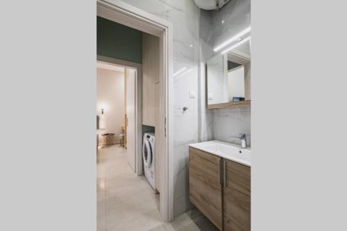Peris 2 - Central Apt near Old Town - AC, Washer