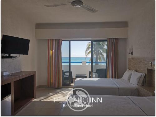 Gallery image of Pelicano Inn Playa del Carmen - Beachfront Hotel in Playa del Carmen