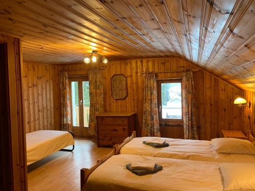 Postel nebo postele na pokoji v ubytování Hôtel Restaurant Eden