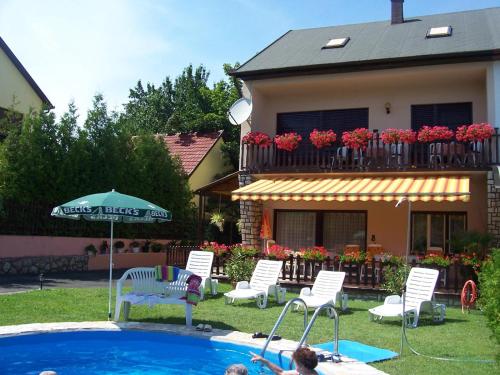 Crystal Apartement F