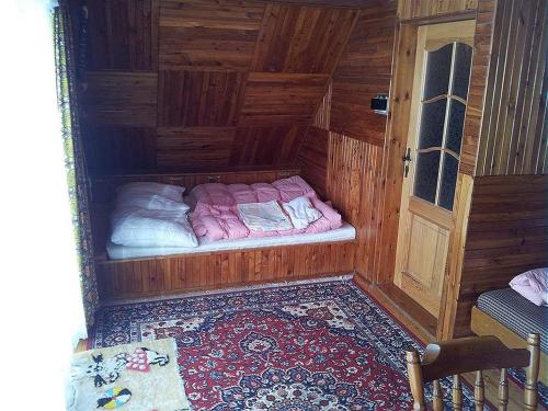 Posteľ alebo postele v izbe v ubytovaní Villa- Roubenka