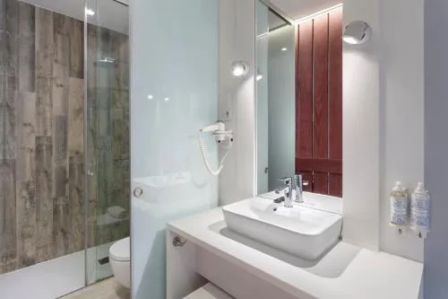 B&B HOTEL Madrid Centro Fuencarral 52 photo 17