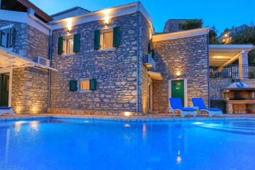 Πισίνα στο ή κοντά στο Villa Regina: Above Agni, superb views and pool
