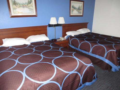 Katil atau katil-katil dalam bilik di Super 8 by Wyndham Monmouth IL