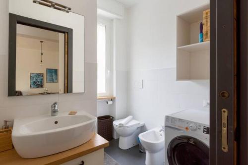 GuestHost - City Life & MiCo Cosy and Functional Apartment
