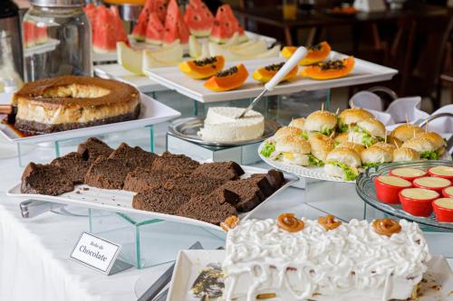 Makanan di atau berdekatan hotel