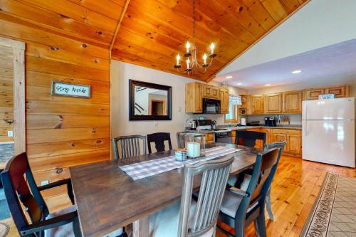 Sunday River Sunny Chalet – Photos 5
