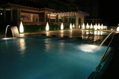 Piscina en o cerca de Hotel Granada Palace