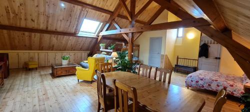 Gallery image of Loft mansardé du train jaune avec vue sur les montagnes in Saillagouse