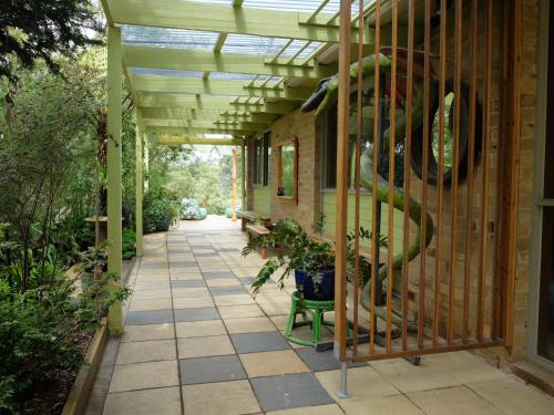 Un jardín fuera de Braeside Bliss