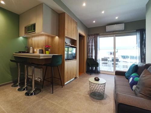 Athens Sweet Home by YHA