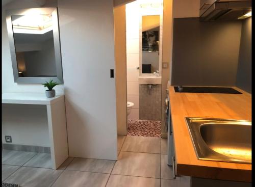 Cosy studio plein centre de Nice proche commodités – Photos 3