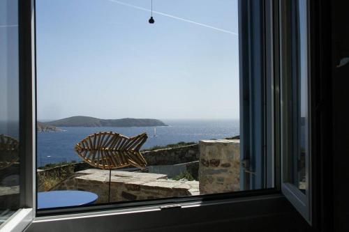 Gallery image of Chez Semiramis The Summer Breeze House 5'min from the beach in Serifos Chora