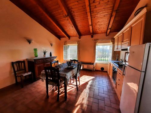 Kuchyňa alebo kuchynka v ubytovaní Agriturismo Tenuta Adamo