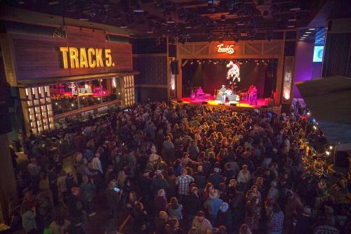Hard Rock Hotel Casino Tulsa Tulsa Updated 2023 Prices Hard Rock Hotel Casino Tulsa Tulsa Updated 2023 Prices
