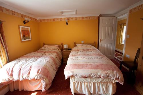 Rose & Thistle Inn