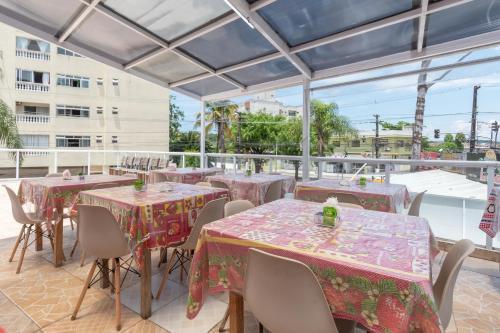 Galeriebild der Unterkunft OYO Pousada Astúrias, Guarujá in Guarujá