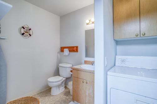 Un baño de Pirates Perch - Meredith Lodging