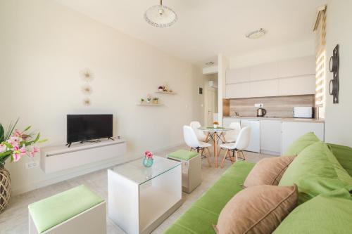 Η κουζίνα ή μικρή κουζίνα στο Villas Valentina