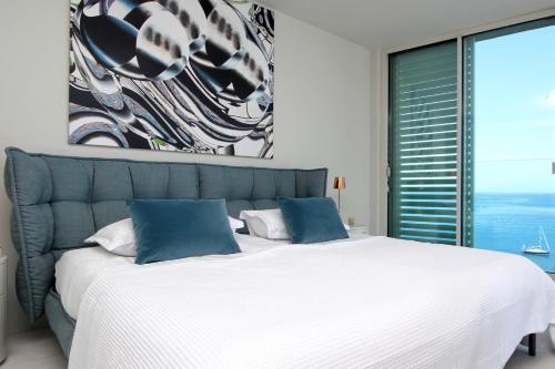 Barreirinha Suite Top Floor by Holiday Rental Madeira