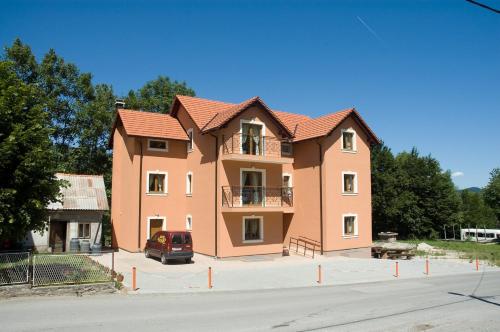 Imagem da galeria de Apartments Manjan em Krasno Polje