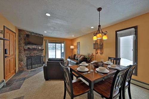 MeadowRidge 08-01 – Photos 2