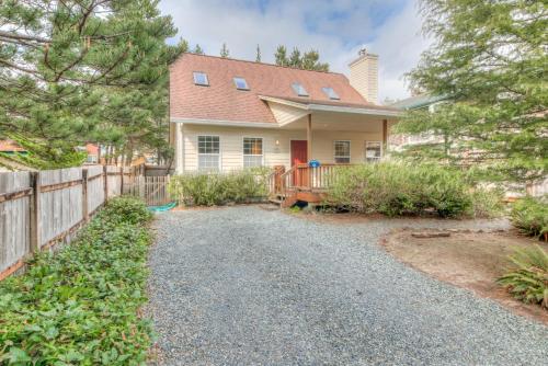 Ein Garten an der Unterkunft Avas Sunny Delight MCA 682 - Meredith Lodging