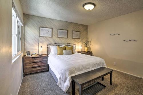 Gallery image of Mammoth Lakes Condo with Pool Less Than 5 Mi to Skiing! in Mammoth Lakes