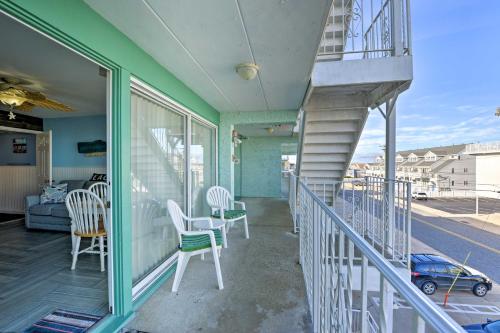 Afbeelding uit fotogalerij van Remodeled Condo Right on Wildwood Crest Beach! in Wildwood Crest