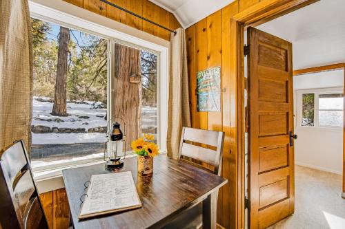 Creekside Cabin – Photos 2