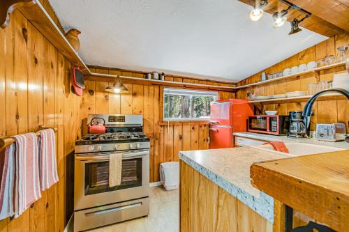 Creekside Cabin – Photos 4