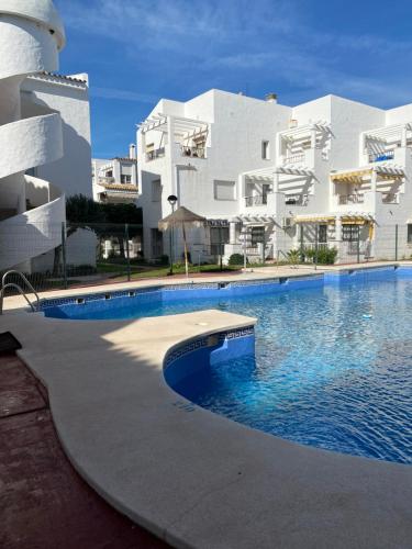 Bazén v ubytování Laguna Beach nebo v jeho okolí