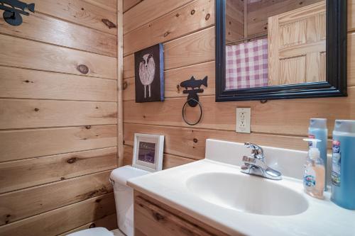 Summer Special! NERF Party, Pool, HotTub, Pet Friendly photo 57