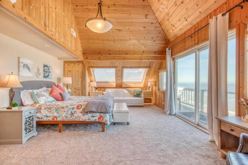 Гостиная зона в Cliff House - Waldport