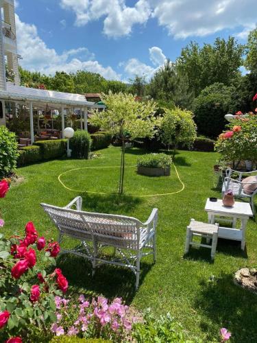 Zahrada ubytování Hotel Rai