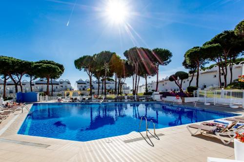 VIME I Marbella East SWIMMING POOL, GYM & SPA - EaW Homes