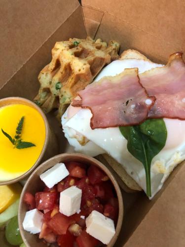 Mad på pensionatet eller i nærheden