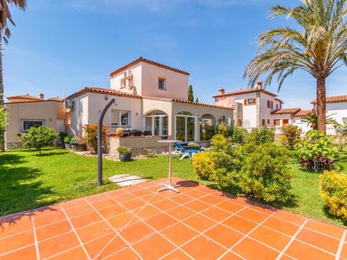 Fantastic villa in Torroella de Fluvia Catalonia, with ...