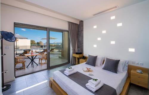 Postel nebo postele na pokoji v ubytování Lilium Luxury Suites