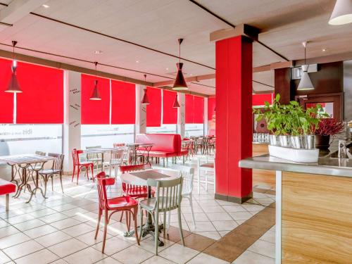 Restauracja lub miejsce do jedzenia w obiekcie Ibis Katowice - Zabrze