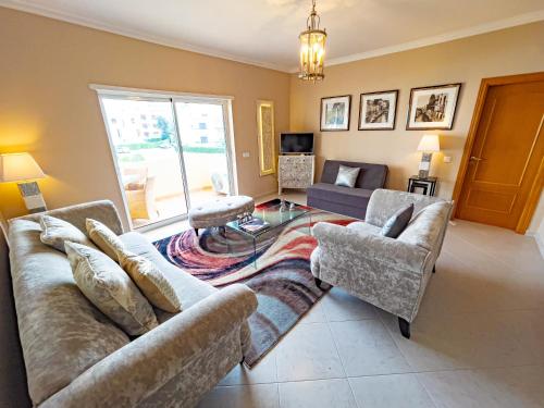 Protea 214-CleverDetails, Located in heart of Vilamoura Sleeps 2 adults, 1child